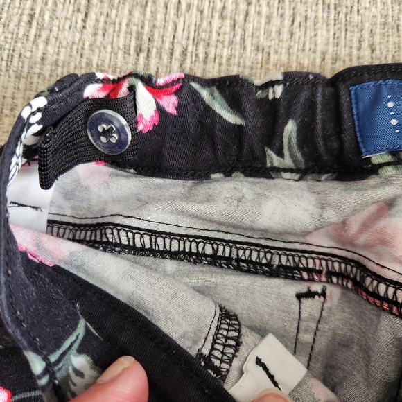 OLD NAVY Floral Rockstar Jeggings SIZE 10 - Picture 3 of 8